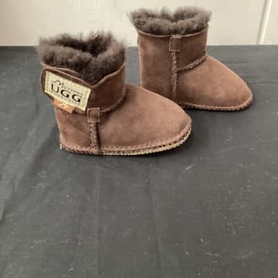 UGG  Toddler  Size M Brown Uggs 