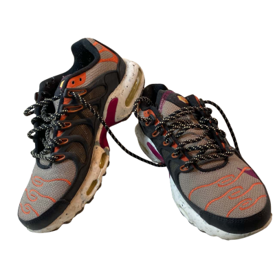 Nike Unisex  Size 8 This is a Nike Air Max Terrascape Plus sneaker