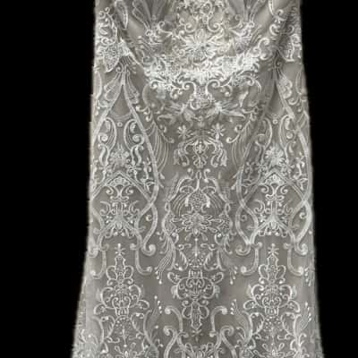  Womens  Size 18 wedding gown 