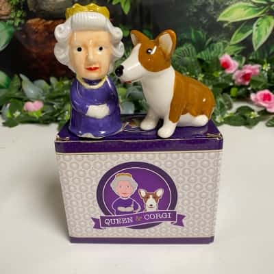 Queen & Corgi Salt & Pepper Shakers Puckator