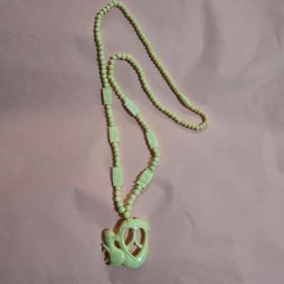  Womens Hand carved Beaded Necklace White 