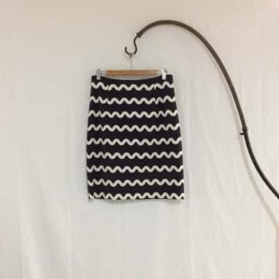 Gorman Women's Size 10 Midi Skirt Black  / Navy Blue / White 