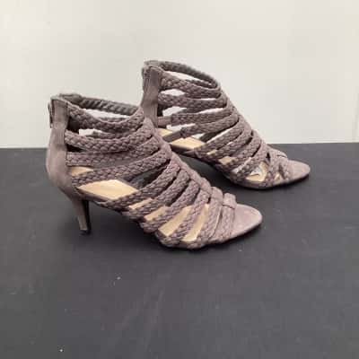 Emerge Womens  Size 6 Sandals heels Grey 