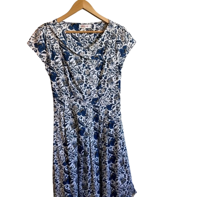 Paisley May- Womens  DRESS -Size S -Floral - navy & white