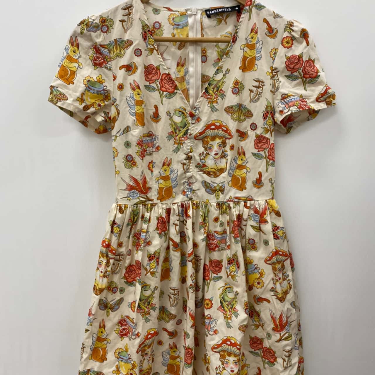 Dangerfield Womens Size 6 Short Sleeve Dress Cream / Pattern (s)