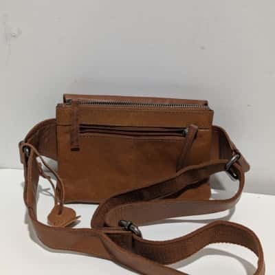 Spike & Sparrow brown leather bag