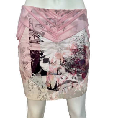 White Suede Size 10 Floral Short Lined Skirt with Pink Gathered Detail