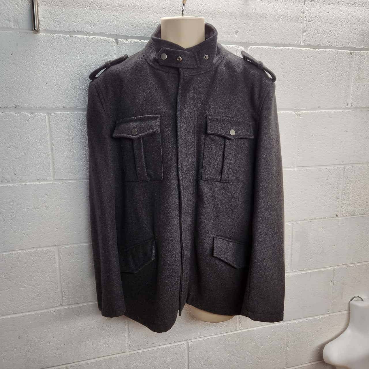 4023 Black-Grey Coat
