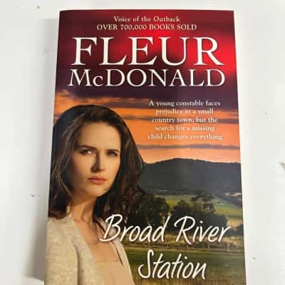  Broad River Station, Fleur McDonald 