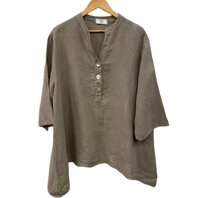  Battega Moda Womens  Size 10 3/4 Sleeve Top Beige 