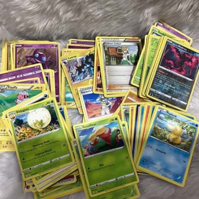 100 + Pokémon Mixed Cards 