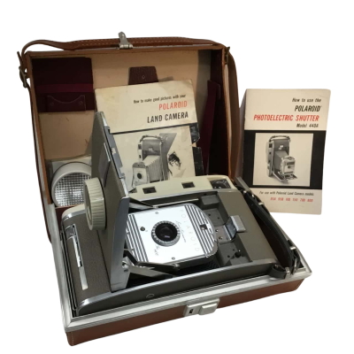 Polaroid Photoelectric Shutter Model 440A and Accessories as pictured