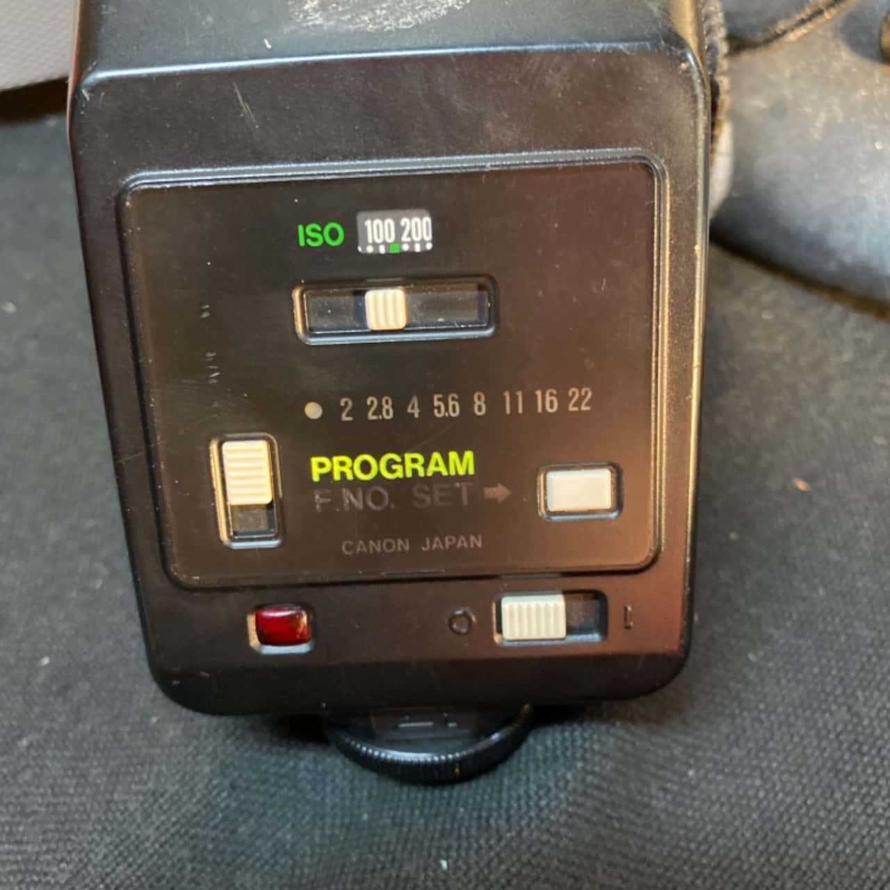 Canon film T70 bundle included hard case , FD zoom lens ,277t flash