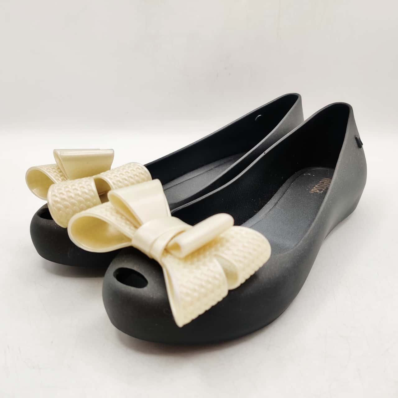 Melissa Womens Jelly Flats Size 39 / 8 Black / Cream (s)