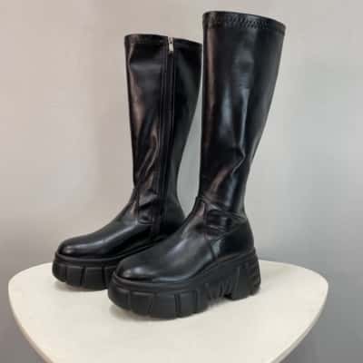 Cuccoo Womens  Size 38 / 7- 7.5 Platform Boots Black  