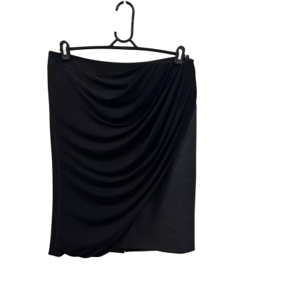 BRAND NEW KAREN MILLEN SKIRT. SIZE 16