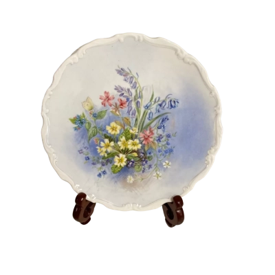 Royal Albert Bone China Plate- Shakespeare’s Flowers - Primrose Beds - Made In England