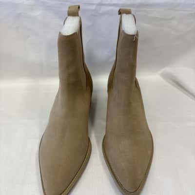 Saint Morta Mens  Size 10 / 11 Boots 