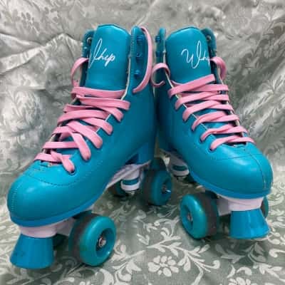 Women roller skates