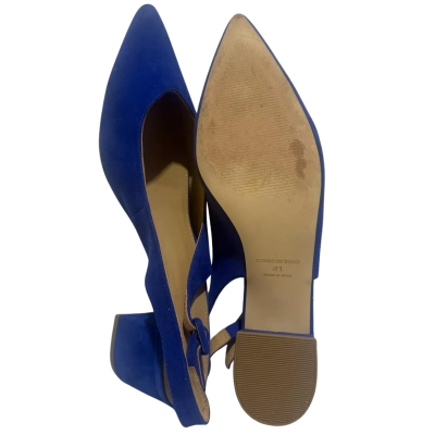Country Road Womens  Size 10 Heels Blue 