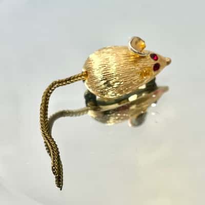 Vintage Gold Red Eyed Mouse Brooch