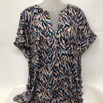 Beme Womens Size L Short Sleeve Top Animal print / Blue / Purple - NEW