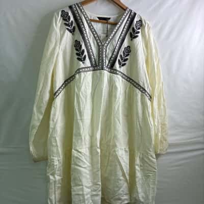 Zara Womens  Size M Casual Dress Black  / Cream 