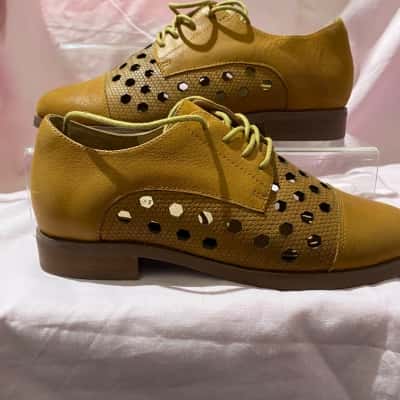  SILVER LINING - PAUL CARROLL "AISLIN" WOMENS BROGUES  Size 36 