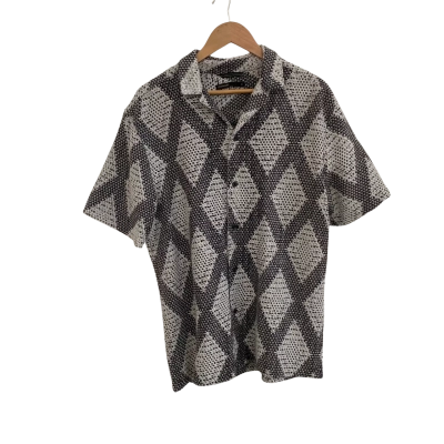 Commons Mens  Size M Short Sleeve Shirt Black  / White 