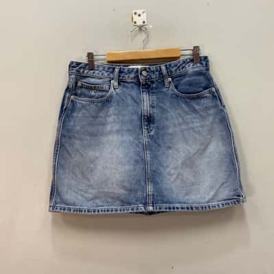 Calvin Klein Jeans Womens  Size 8-10 Denim/ Mini Skirt Blue 