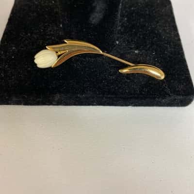 Vintage Carved White Tulip Brooch 