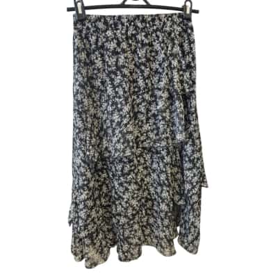  Womens  Size M Black  / White 