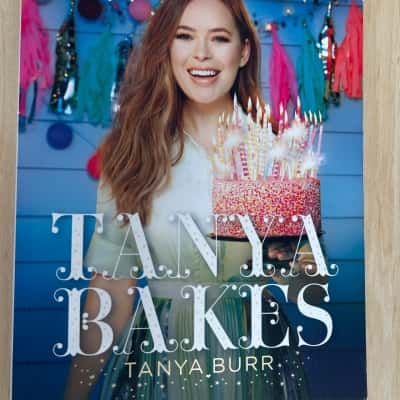 Tanya Bakes, Tanya Burr