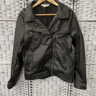Mia Melon Womens  Size L Hooded Jacket Black  
