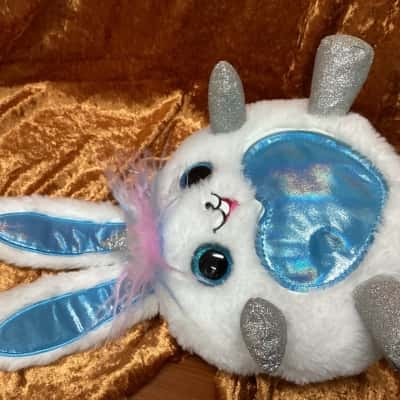 Zuru Rainbocorns Bunny Corn Surprise Plus Toy.