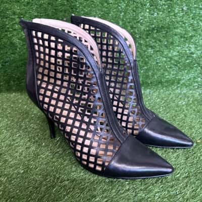 Nine West Black Cut Out Ankle Heels Size 7.5