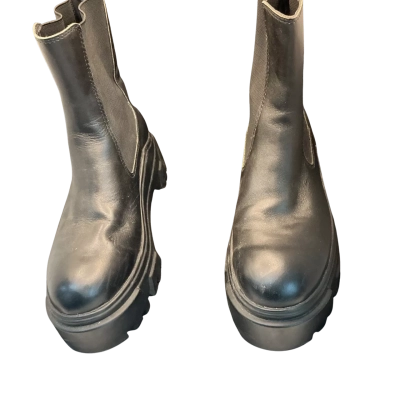 Zara Womens  Size 39 Black  chunky Chelsea boots