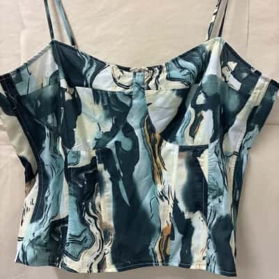 Pretty Little Thing Women's Size 24 Party Top 