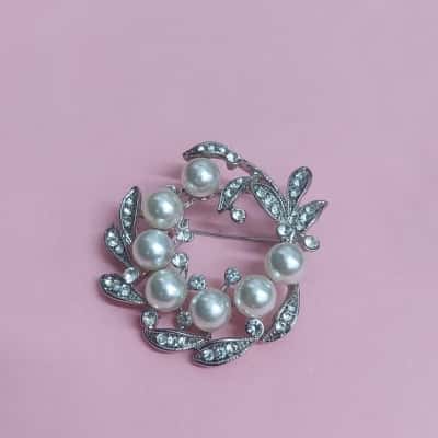 Fashion Silvertone, Crystal and Pearl Brooch