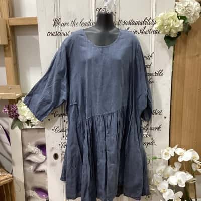  MADE IN ITALY BRAND! CONTEMPORARY MIDI DRESS HAND CRAFTED IN ITALY! Womens  Size One Size Midi Dress / Short Sleeve Dress  Blue 