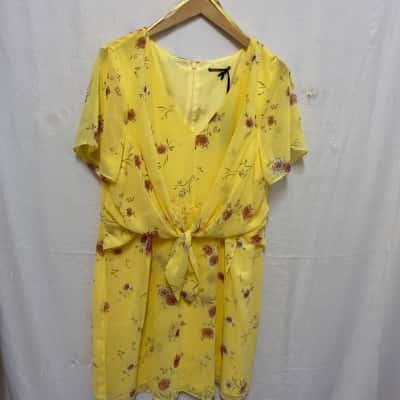 Womens  Size 6 Yellow Floral Dress 