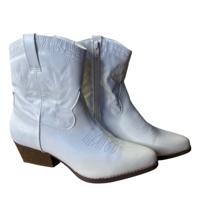  Womens  Size 9 White Cowgirl Boots