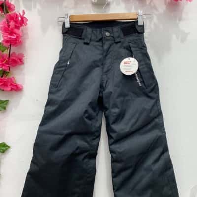 Macpac Kids  small Size 4 Snow Pants Black  