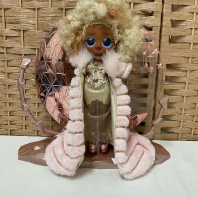LOL Surprise OMG Doll NYE Queen 2021 Limited Edition Light up Stand Collectable Christmas Gift Girls Moon DiscoBall Toy Pink Gold Birthday