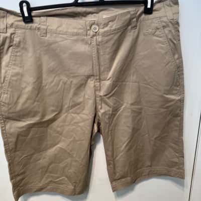 Mountain Designs Mens  Size 38 Tailored Shorts Beige 