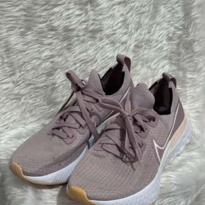 Nike Womens Sneakers Black / Pink, Size US 8