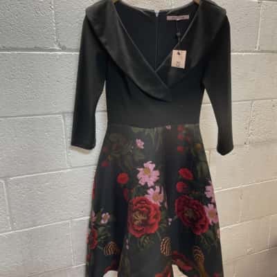 Review Womens  Size 6 Floral Dress Black  / Multicoloured 