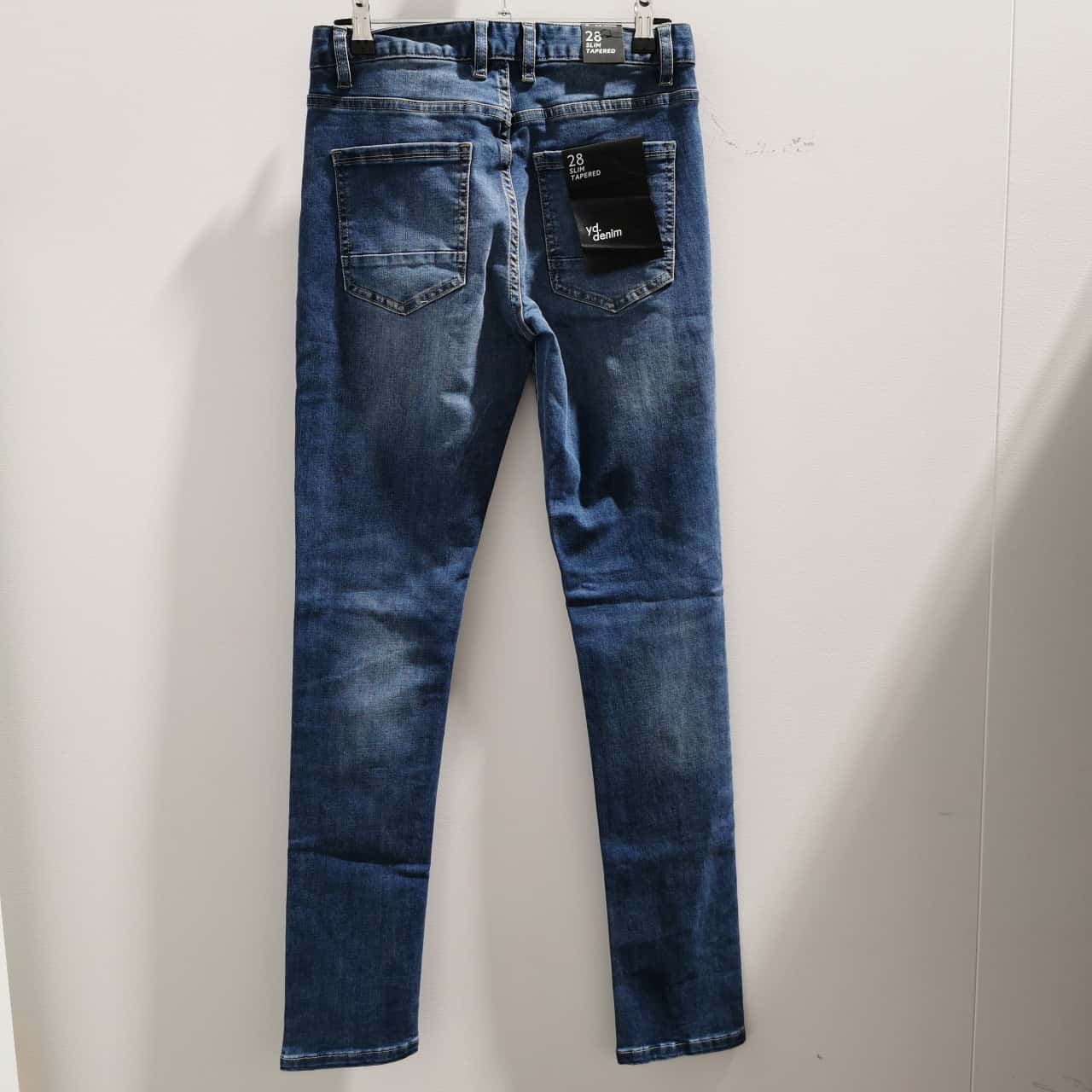 BNWT Yd. Mens Size 28 Slim / Tapered Blue Jeans(s)