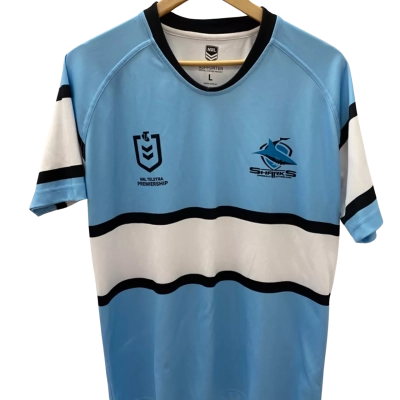 NRL Mens  Size L Cronulla sharks Short Sleeve T-shirt Blue / White 