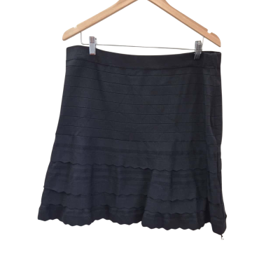 City Chic Womens Size:M Black Skirt